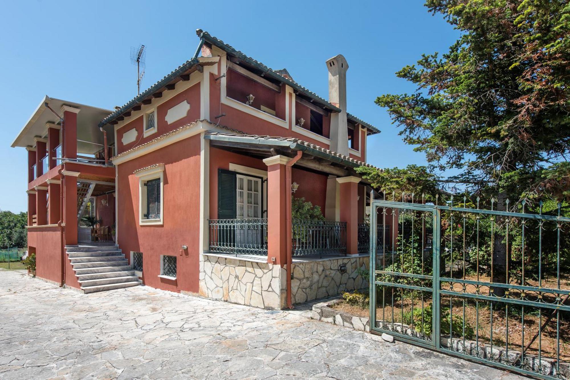 The Roof Family Apartment Alepou Exterior foto